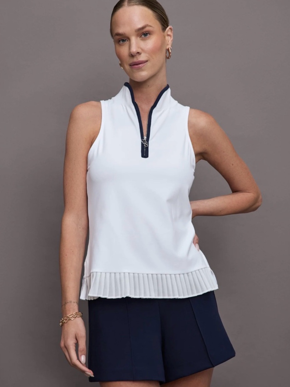 Carbon 38 Sleeveless Golf Top in White Size XS